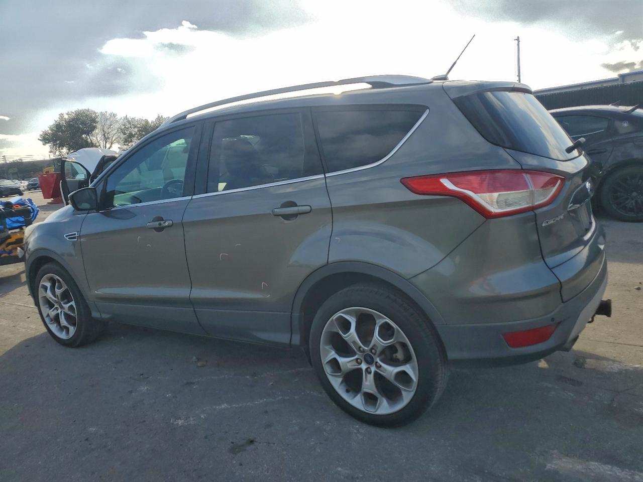 2014 FORD ESCAPE TITANIUM photo 2