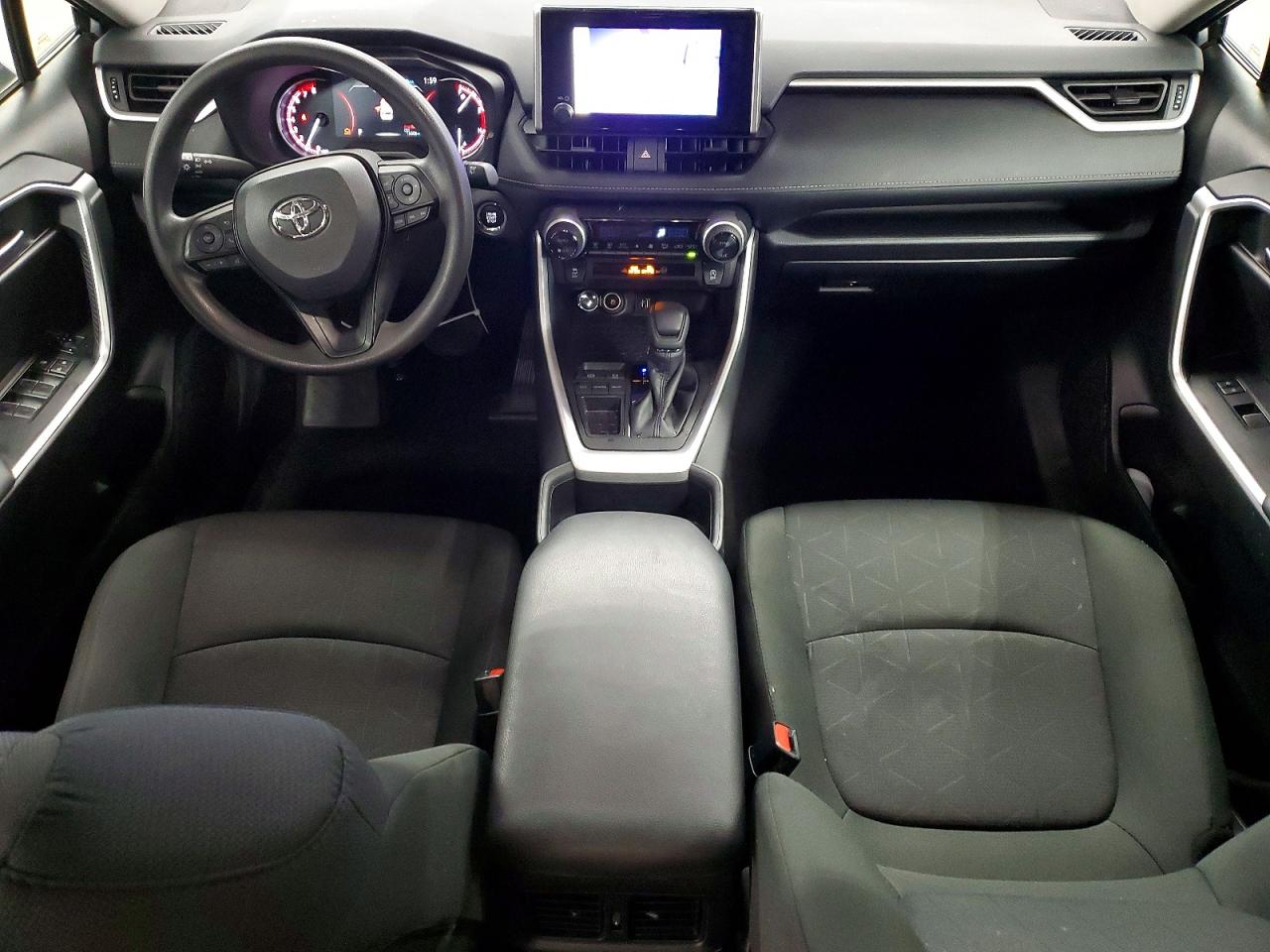 2025 TOYOTA RAV4 XLE photo 15