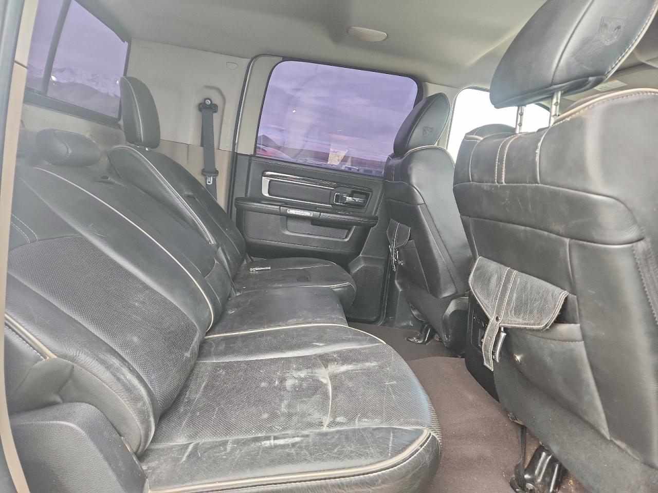 2012 DODGE RAM 3500 LARAMIE photo 28
