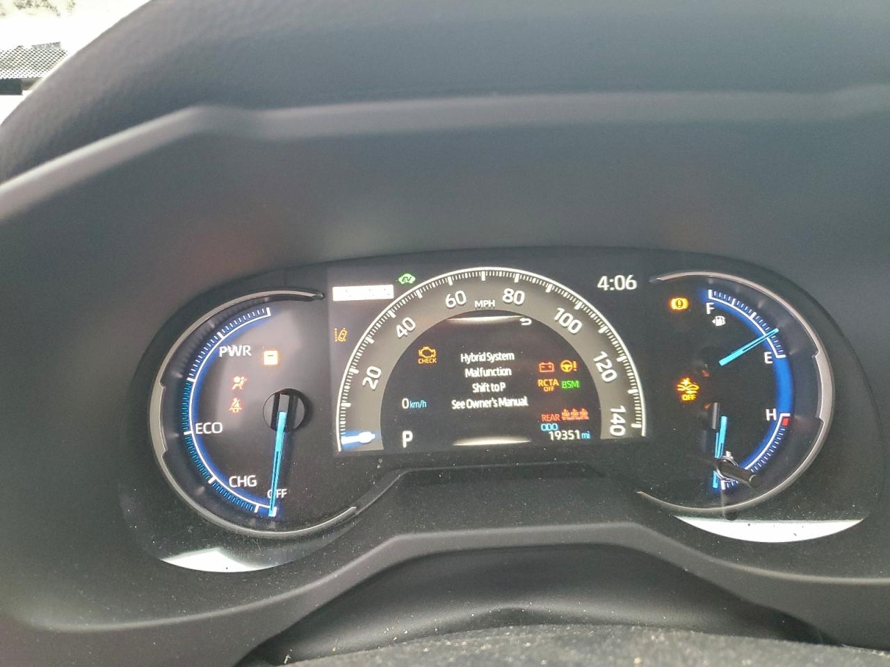 2025 TOYOTA RAV4 XSE photo 9