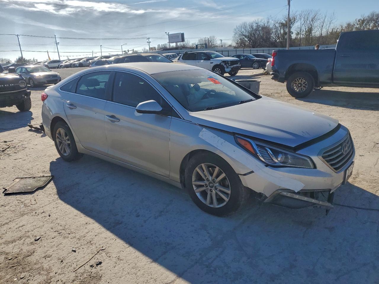 2015 HYUNDAI SONATA SE photo 4