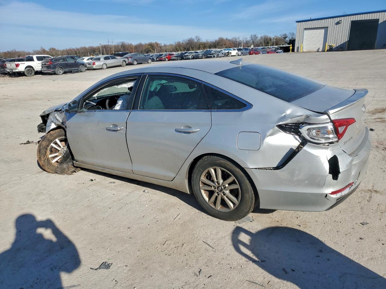2015 HYUNDAI SONATA SE photo 2