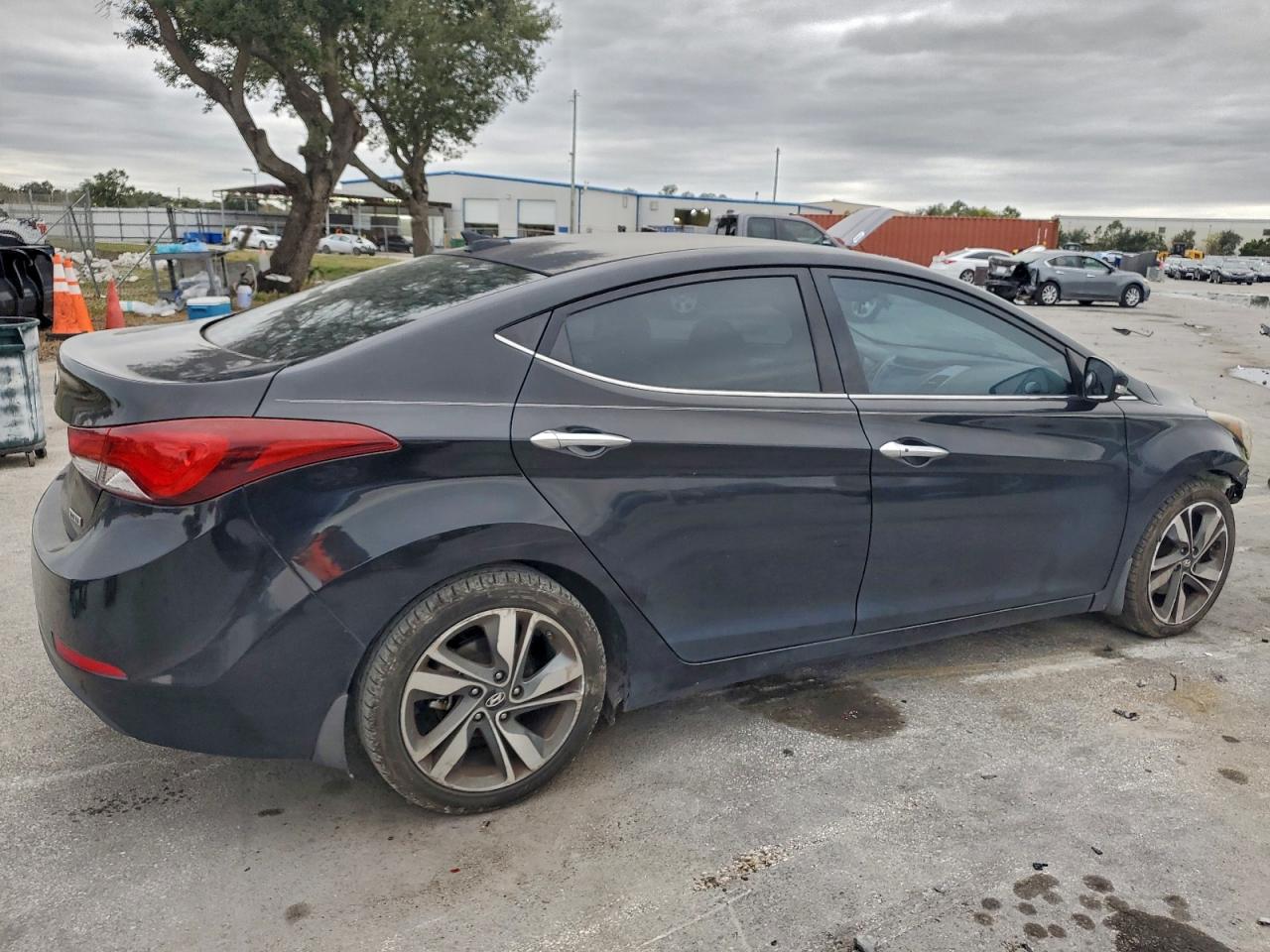 2015 HYUNDAI ELANTRA SE photo 5