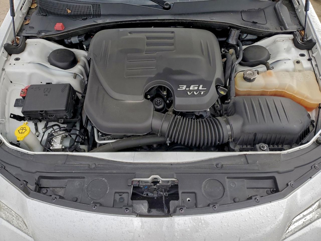 2019 CHRYSLER 300 LIMITED photo 21