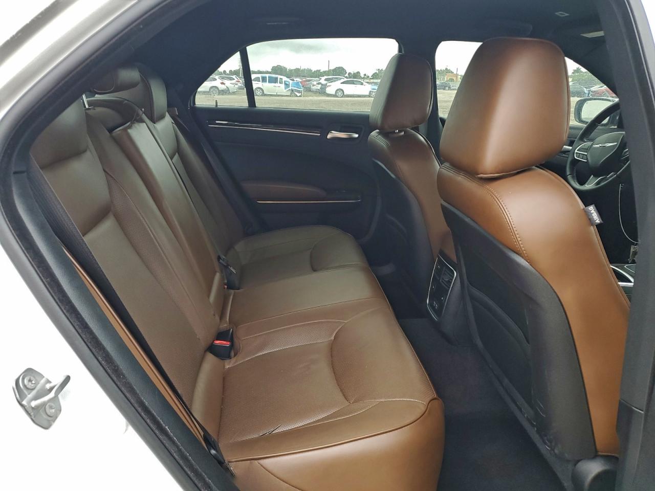 2019 CHRYSLER 300 LIMITED photo 19