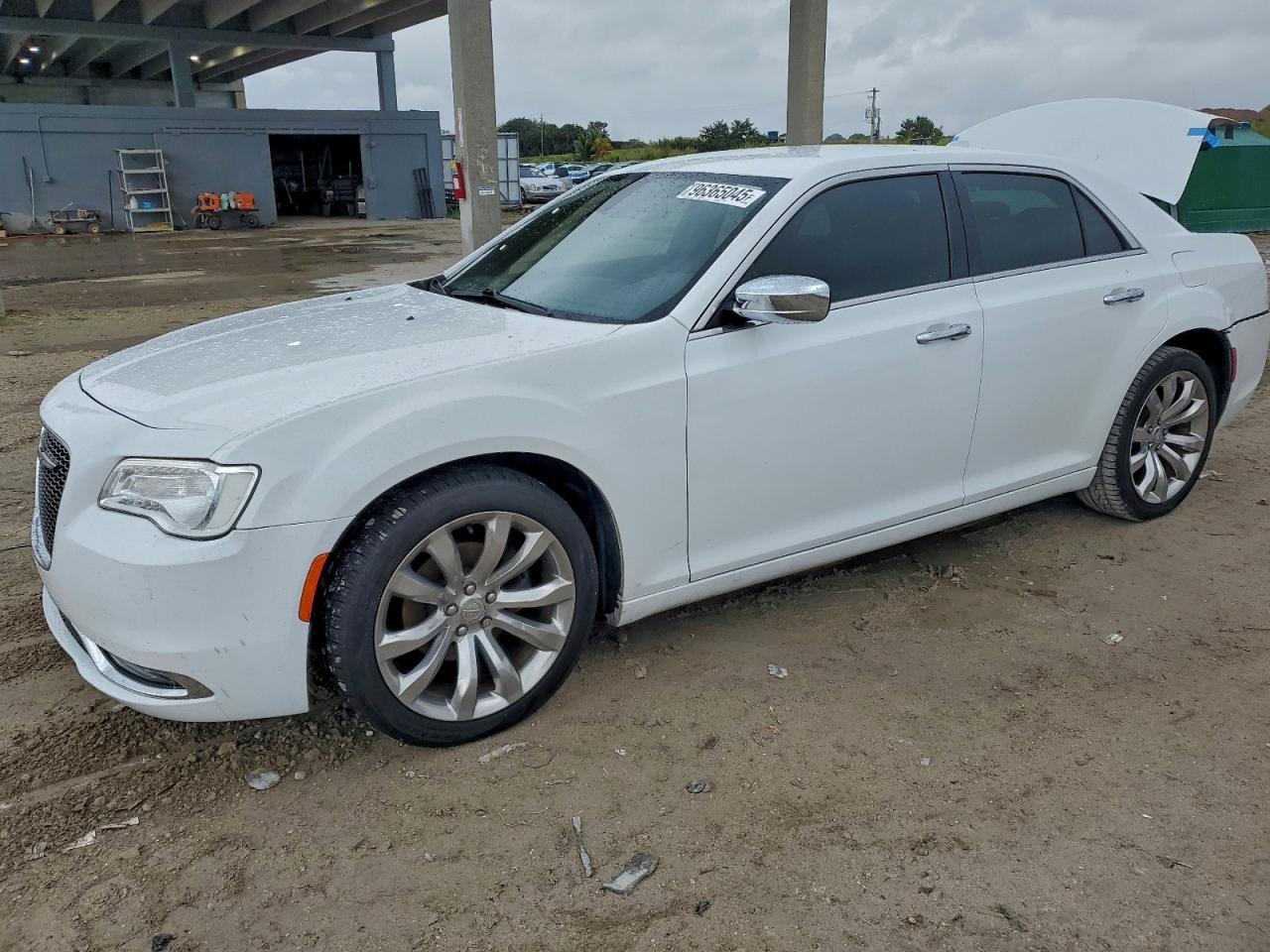 2019 CHRYSLER 300