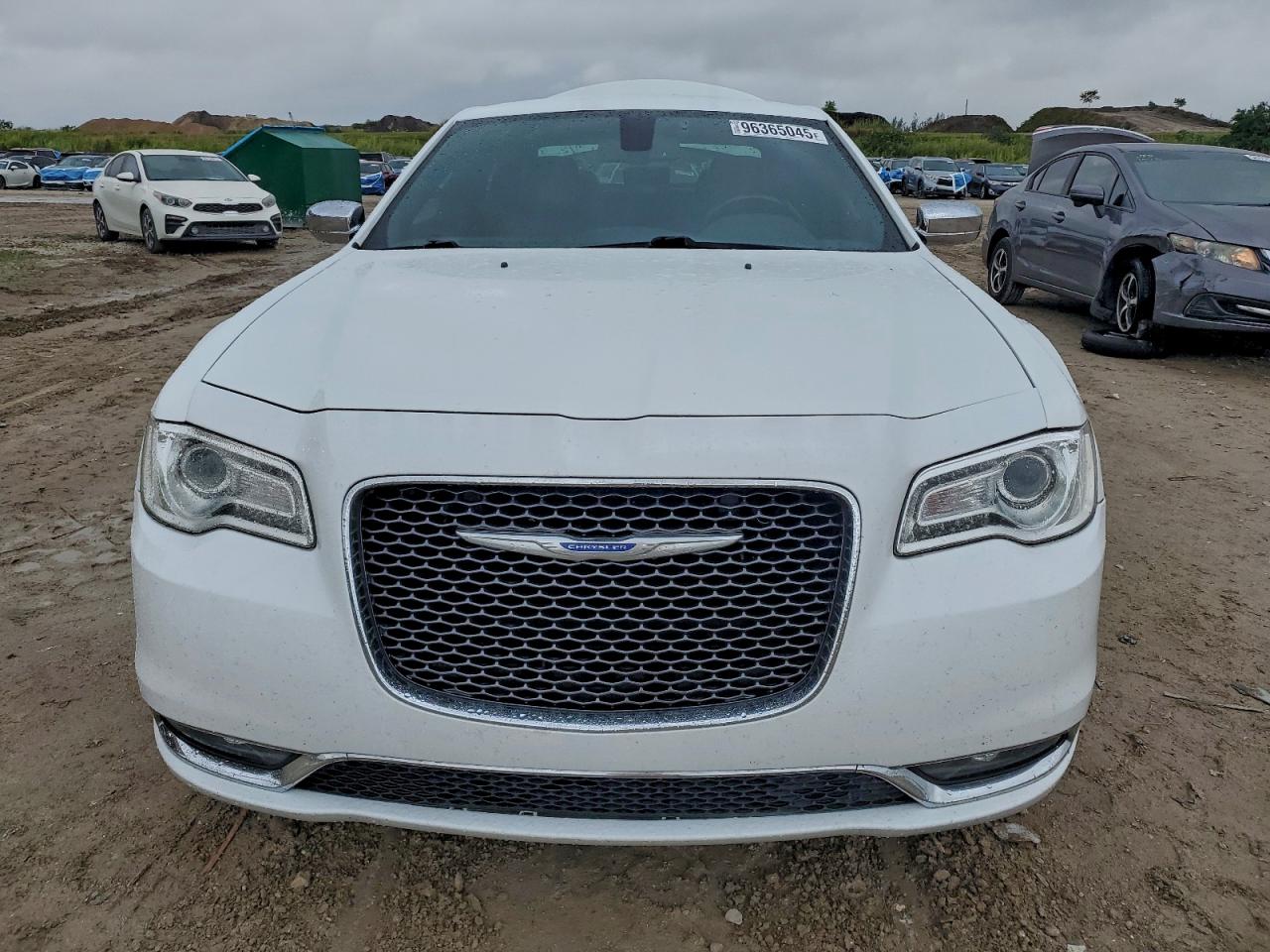 2019 CHRYSLER 300 LIMITED photo 9