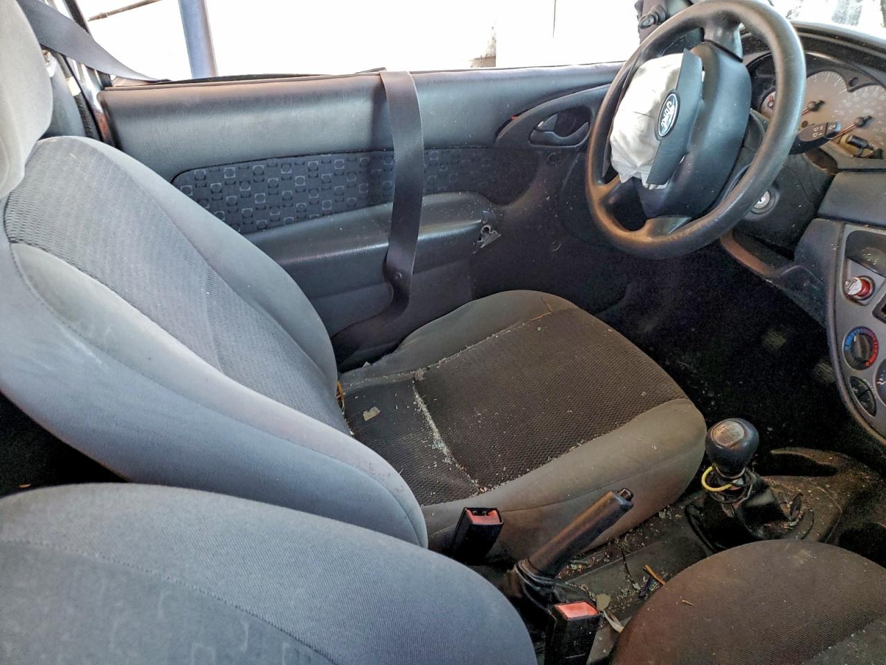 2003 FORD FOCUS ZX3 photo 7