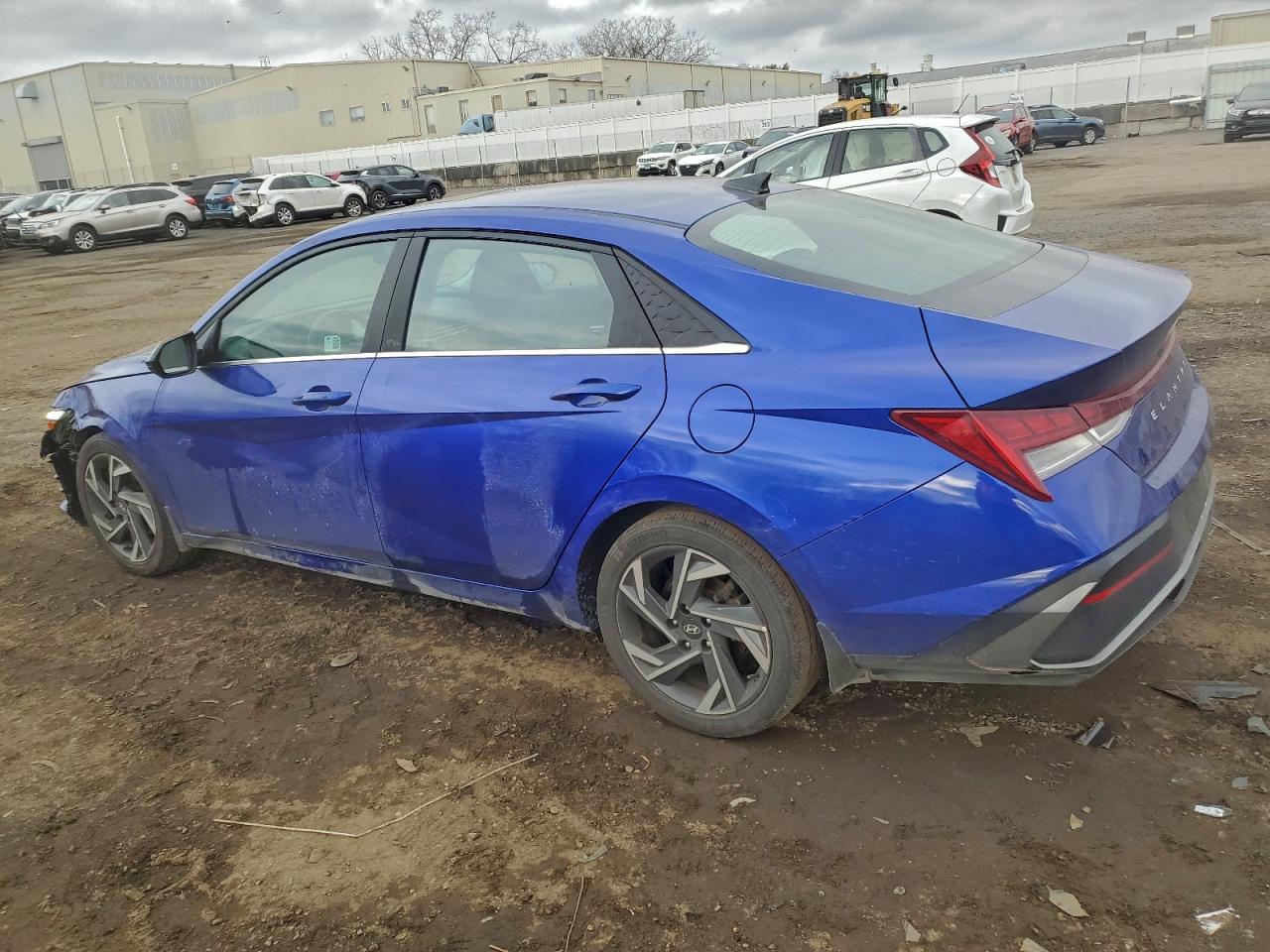 2024 HYUNDAI ELANTRA SEL photo 2