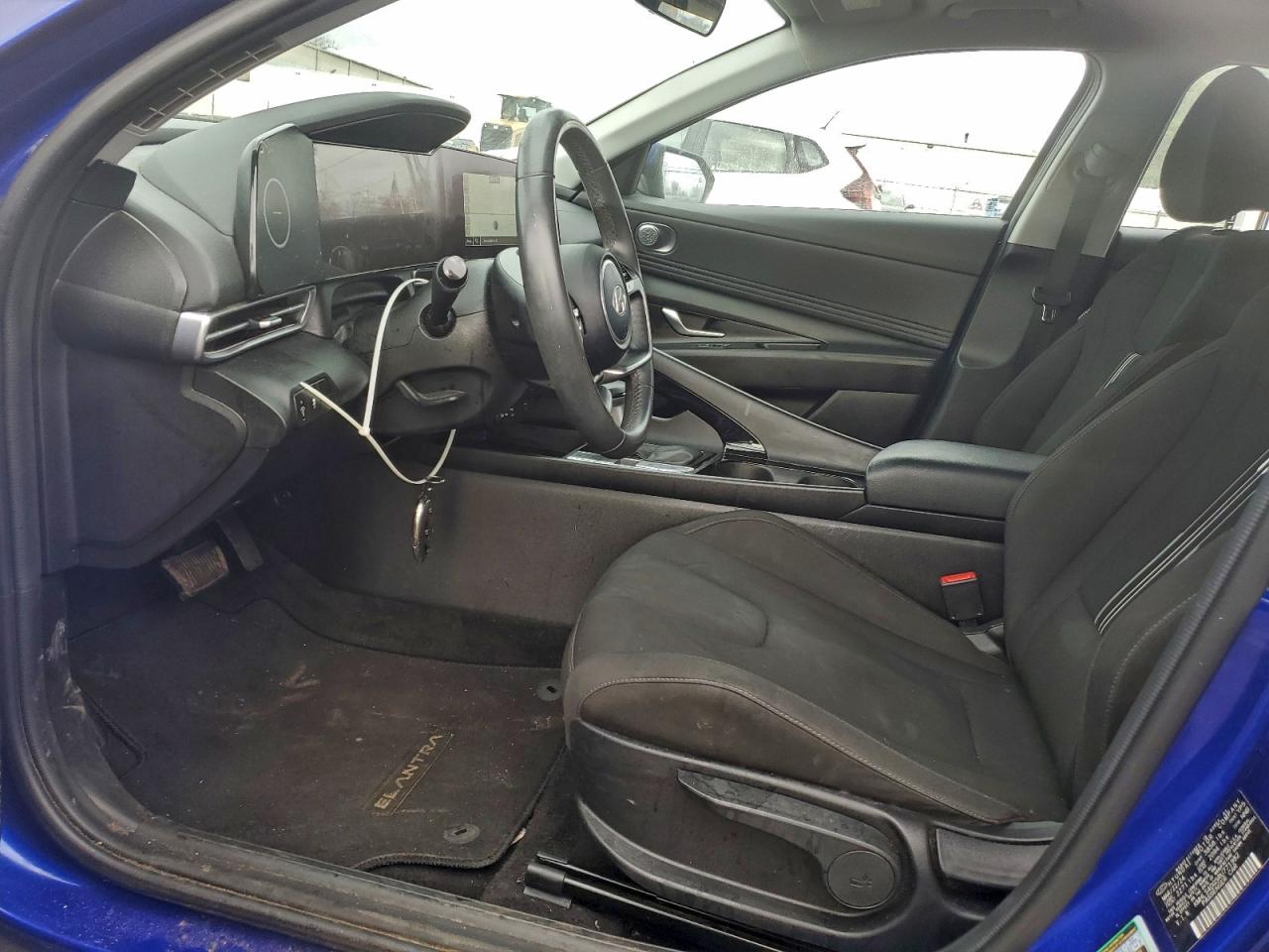 2024 HYUNDAI ELANTRA SEL photo 7