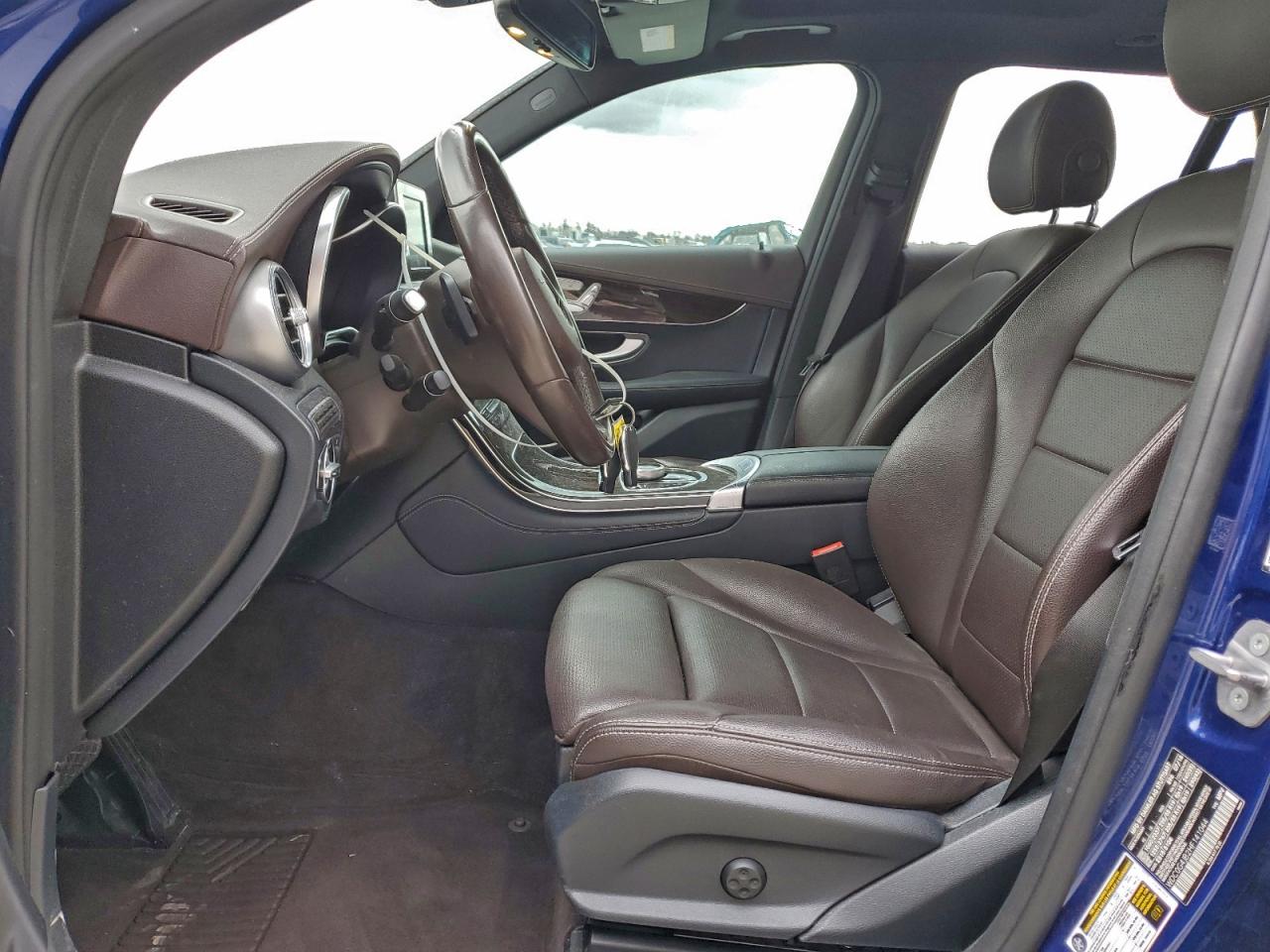 2017 MERCEDES-BENZ GLC 300 photo 7