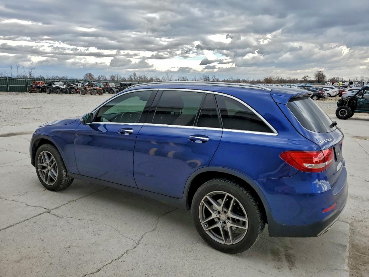 2017 MERCEDES-BENZ GLC 300 photo 2