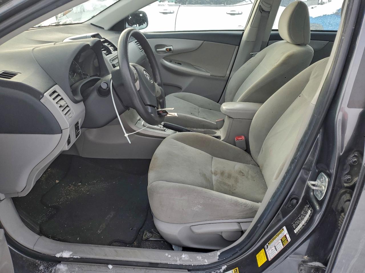 2012 TOYOTA COROLLA BASE photo 7
