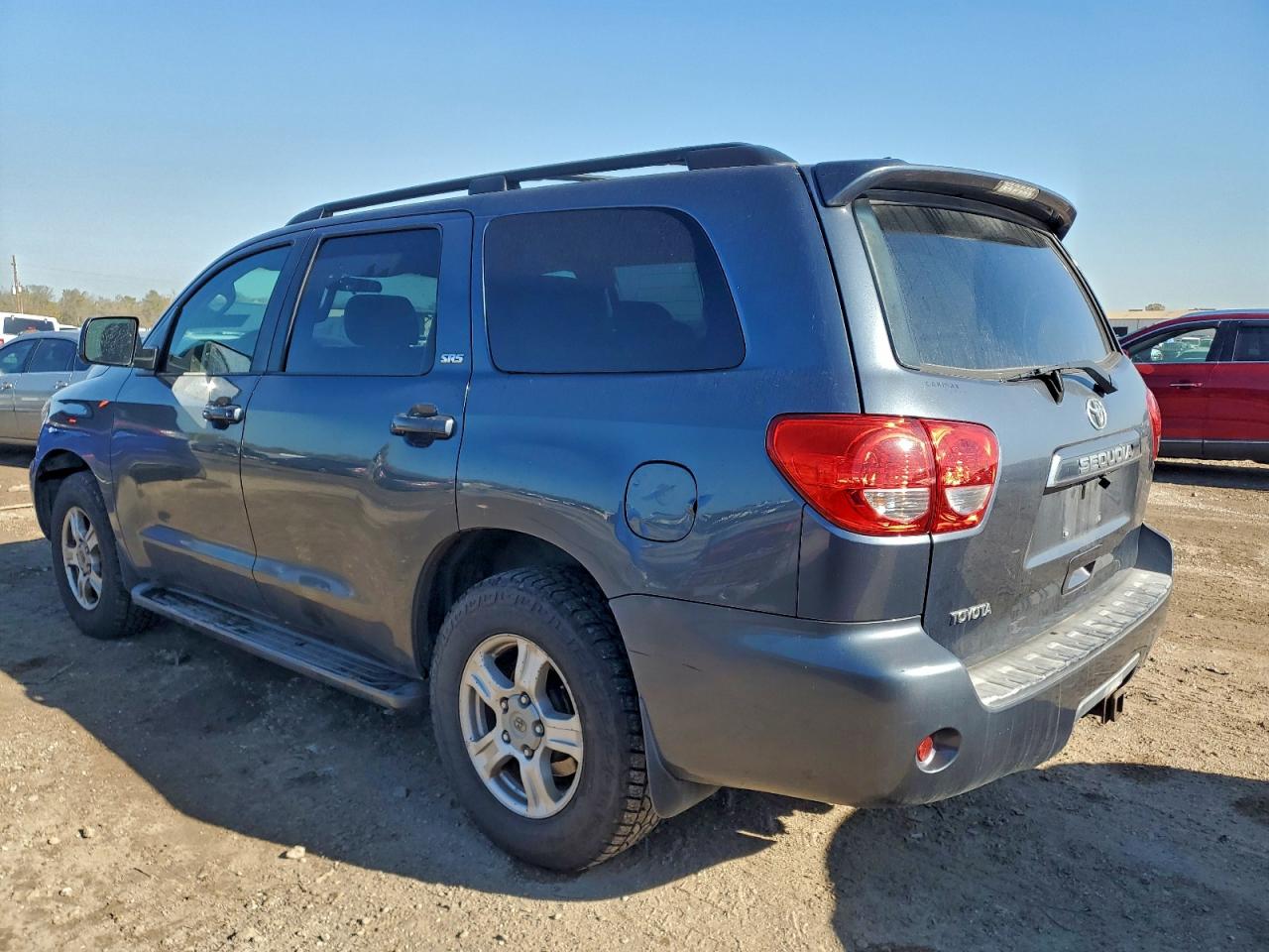 2010 TOYOTA SEQUOIA SR5 photo 3