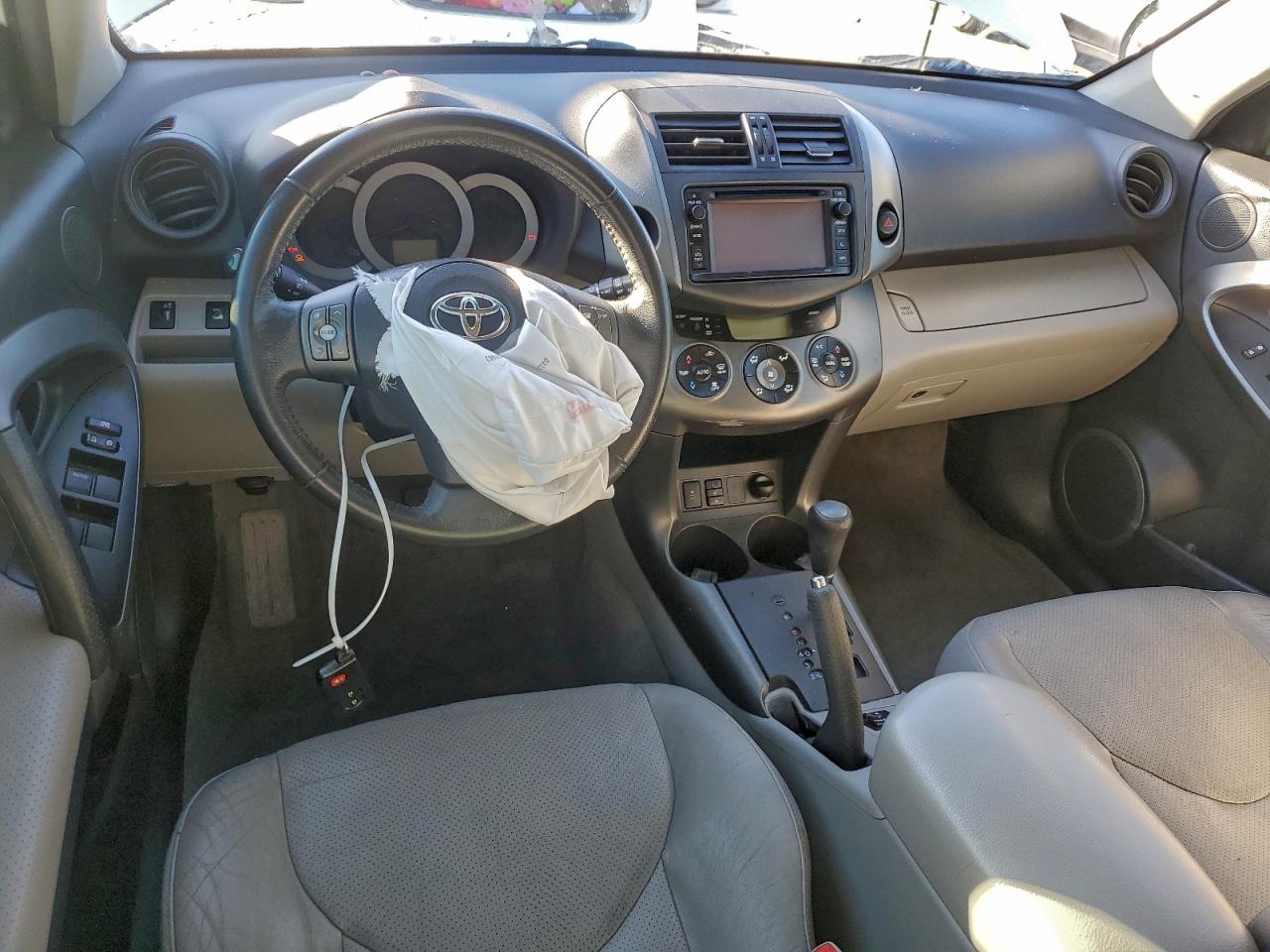 2012 TOYOTA RAV4 LIMITED photo 8