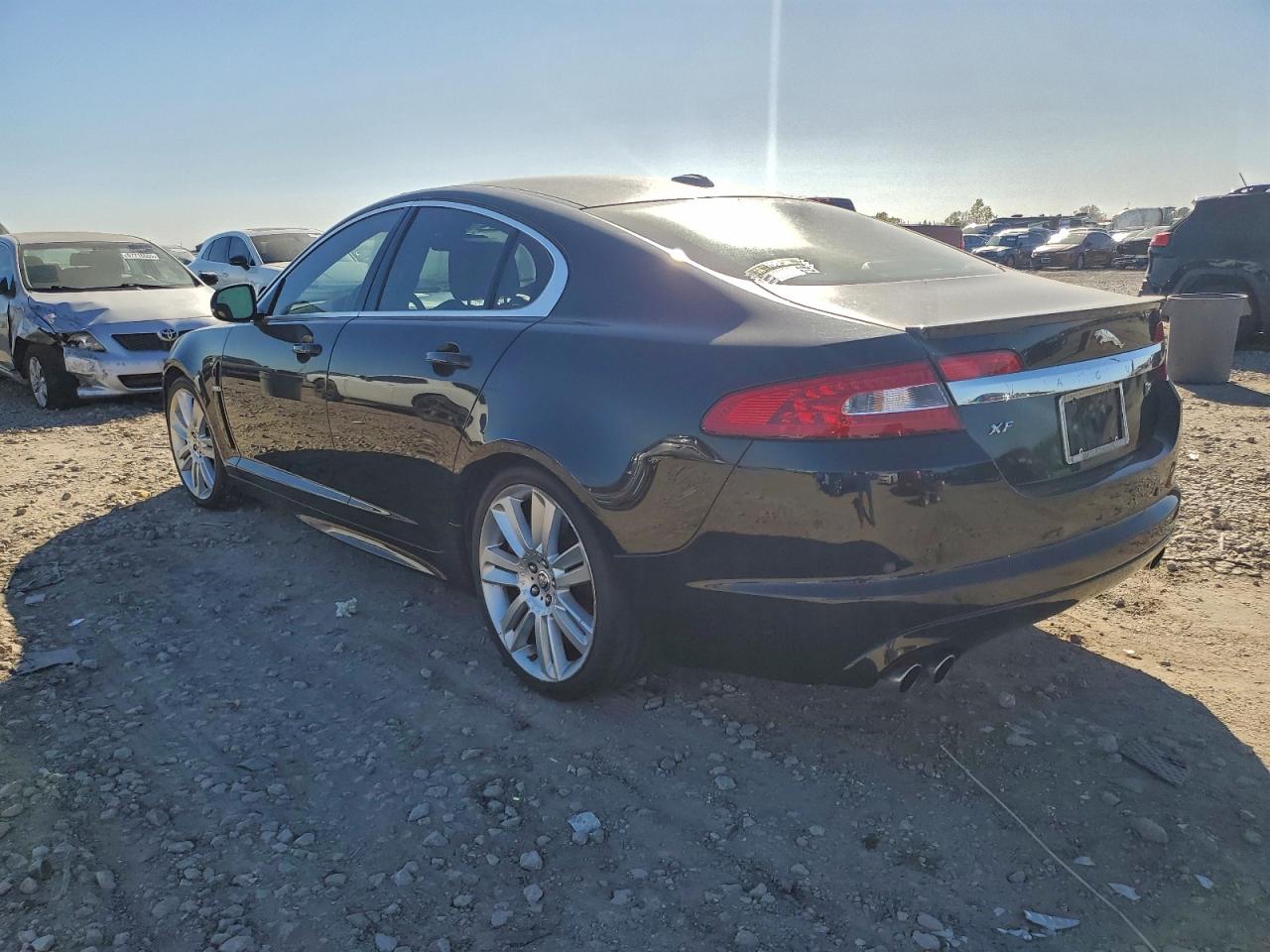 2011 JAGUAR XF R photo 2