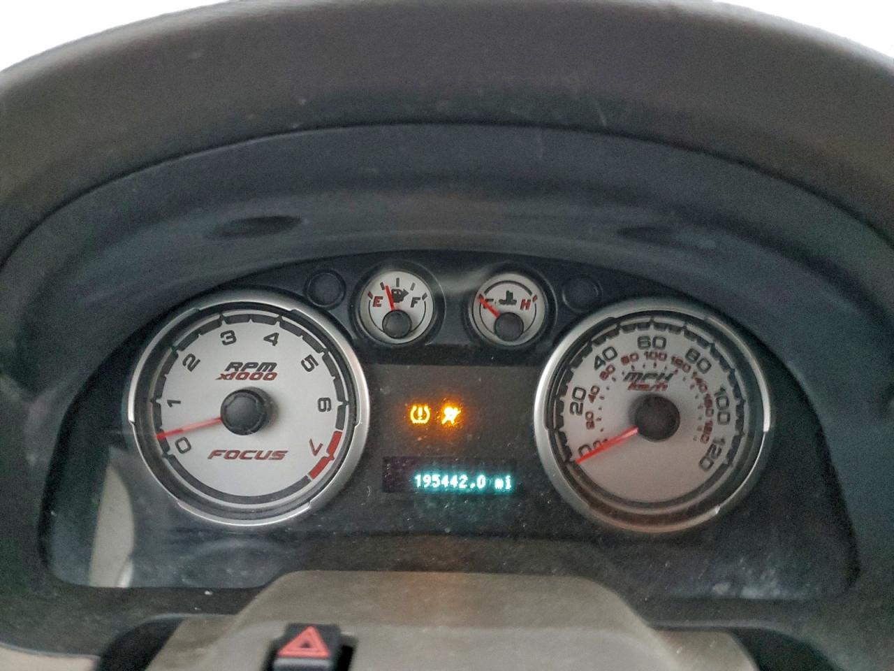 2009 FORD FOCUS SE photo 9