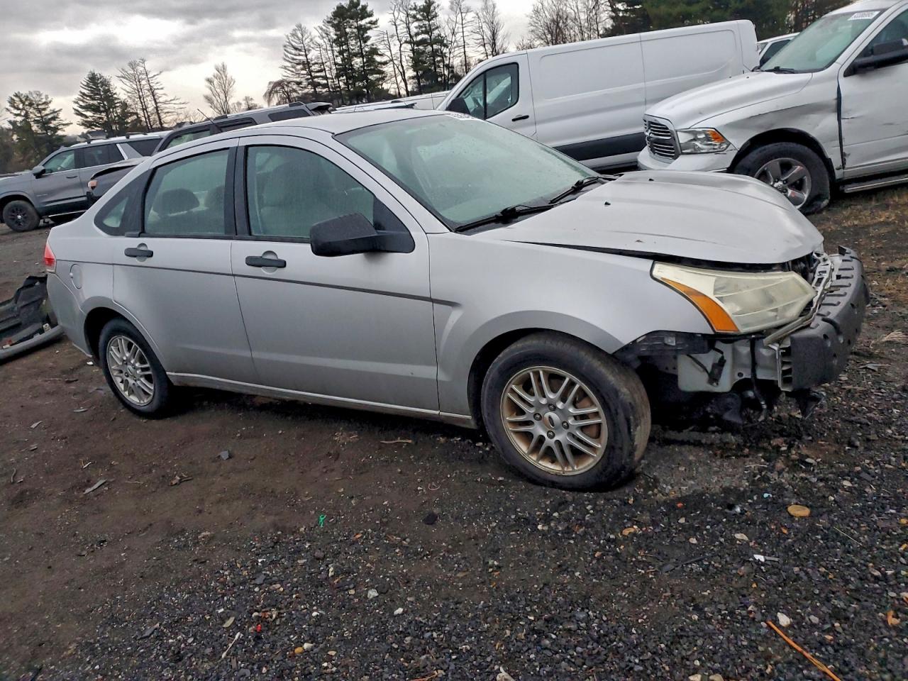 2009 FORD FOCUS SE photo 4