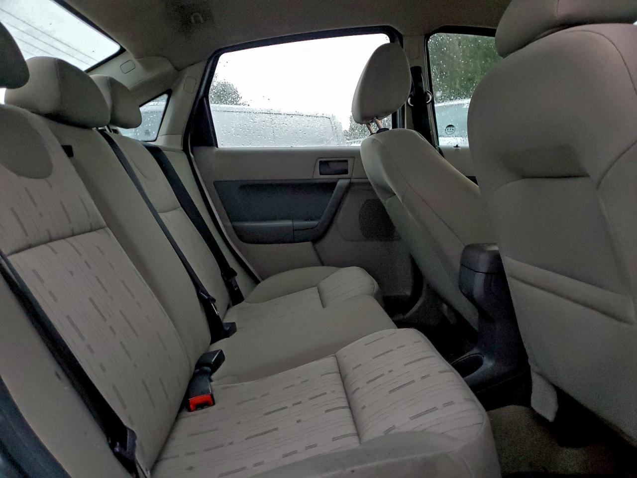 2009 FORD FOCUS SE photo 10
