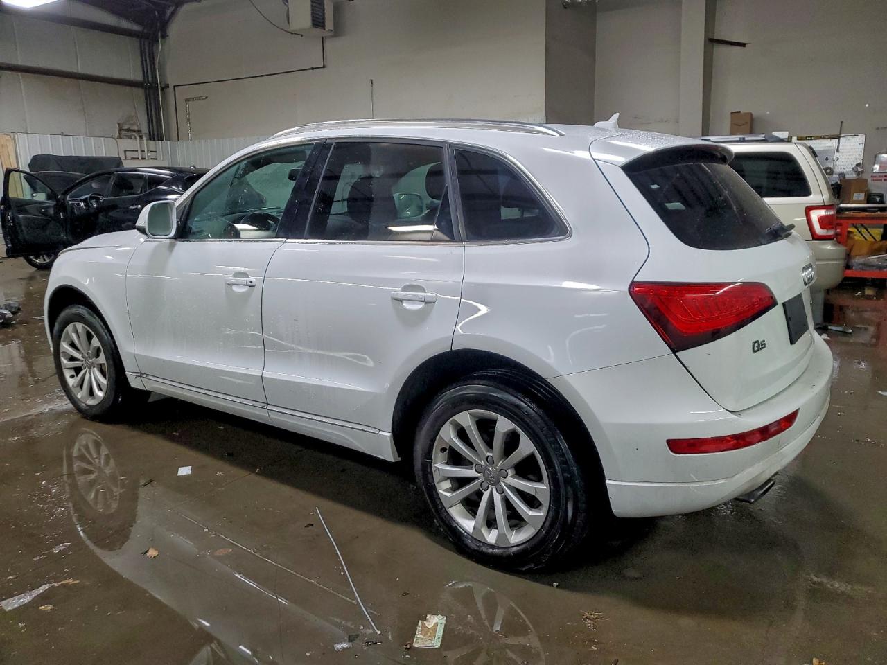 2013 AUDI Q5 PREMIUM PLUS photo 2
