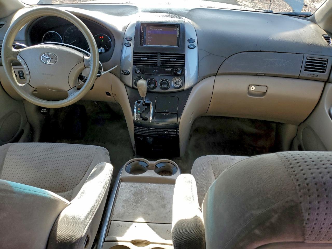 2008 TOYOTA SIENNA CE photo 8