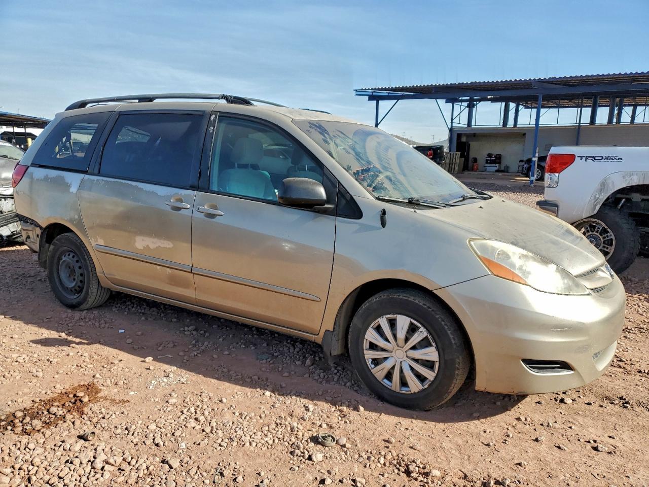 2008 TOYOTA SIENNA CE photo 4