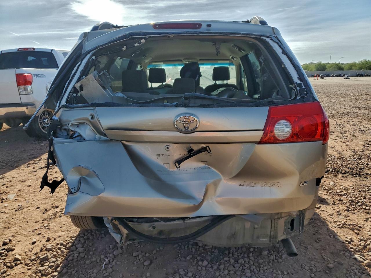 2008 TOYOTA SIENNA CE photo 6