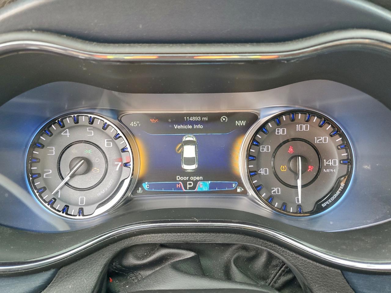 2016 CHRYSLER 200 S photo 17
