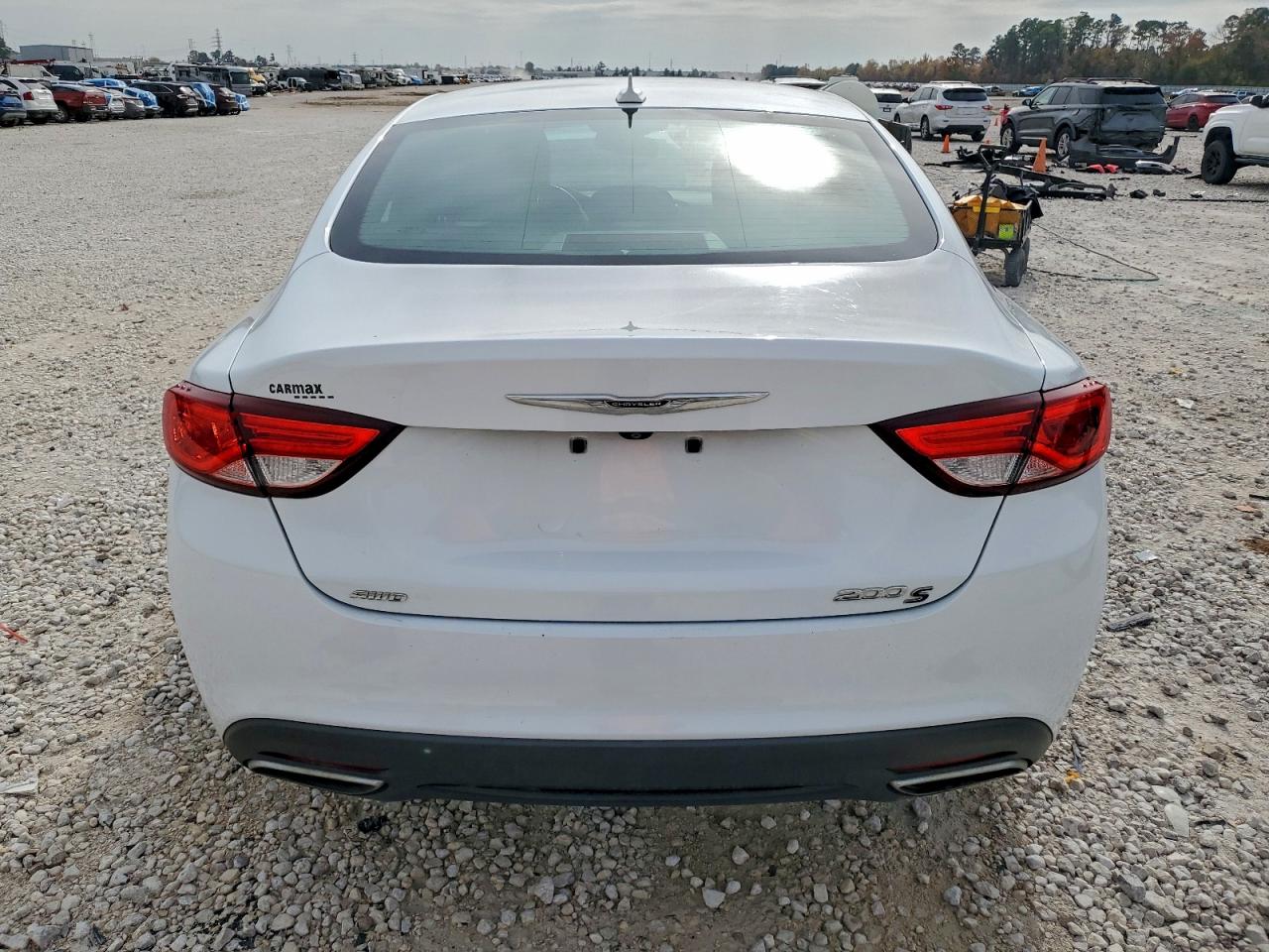2016 CHRYSLER 200 S photo 11