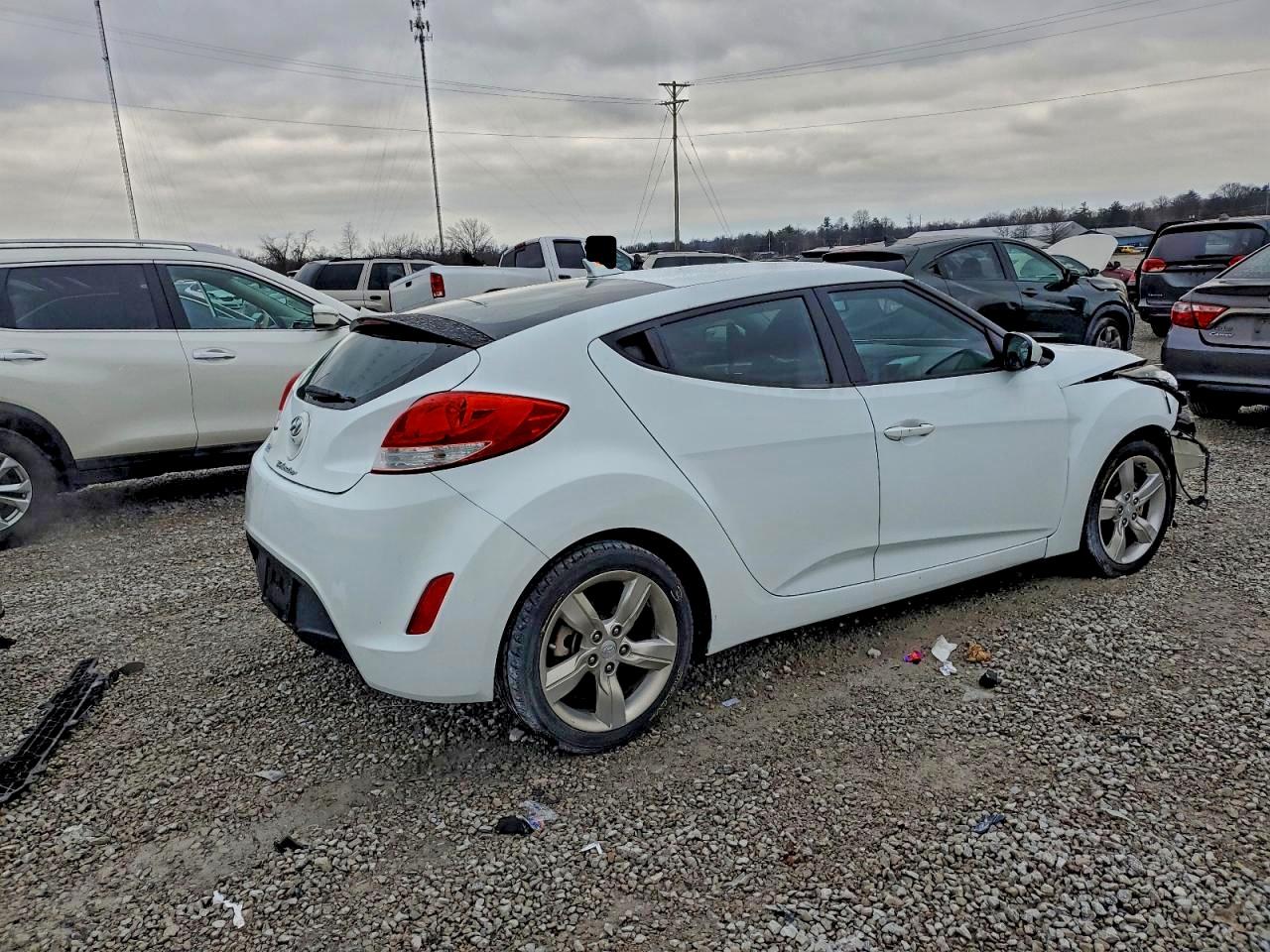 2014 HYUNDAI VELOSTER photo 5