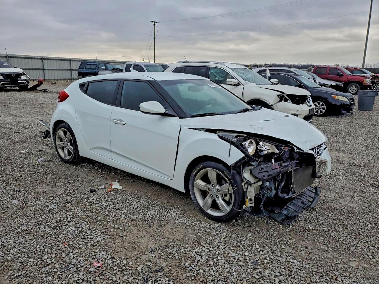2014 HYUNDAI VELOSTER photo 7