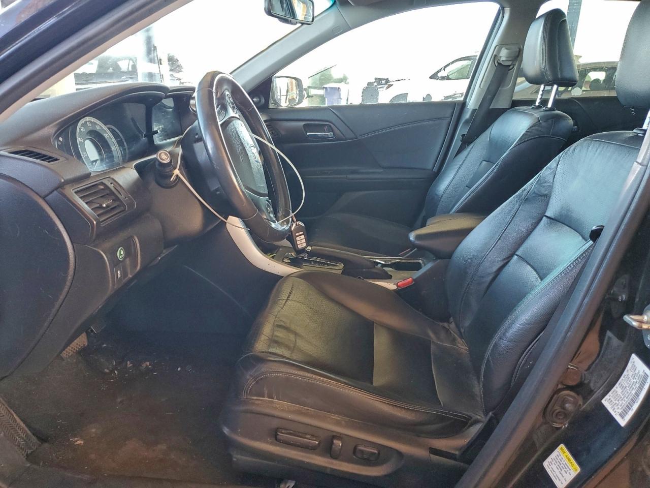 2015 HONDA ACCORD photo 7