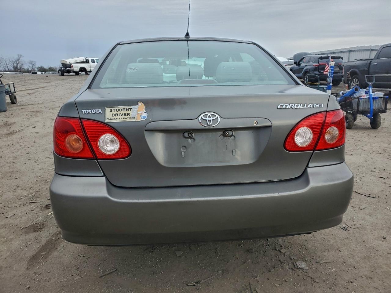 2005 TOYOTA COROLLA CE photo 6