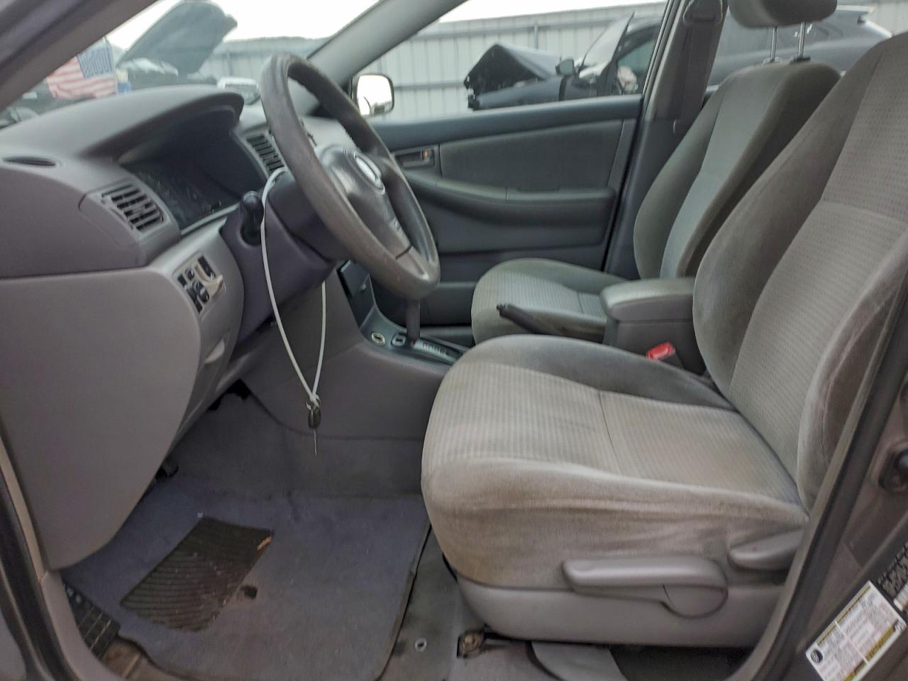 2005 TOYOTA COROLLA CE photo 7