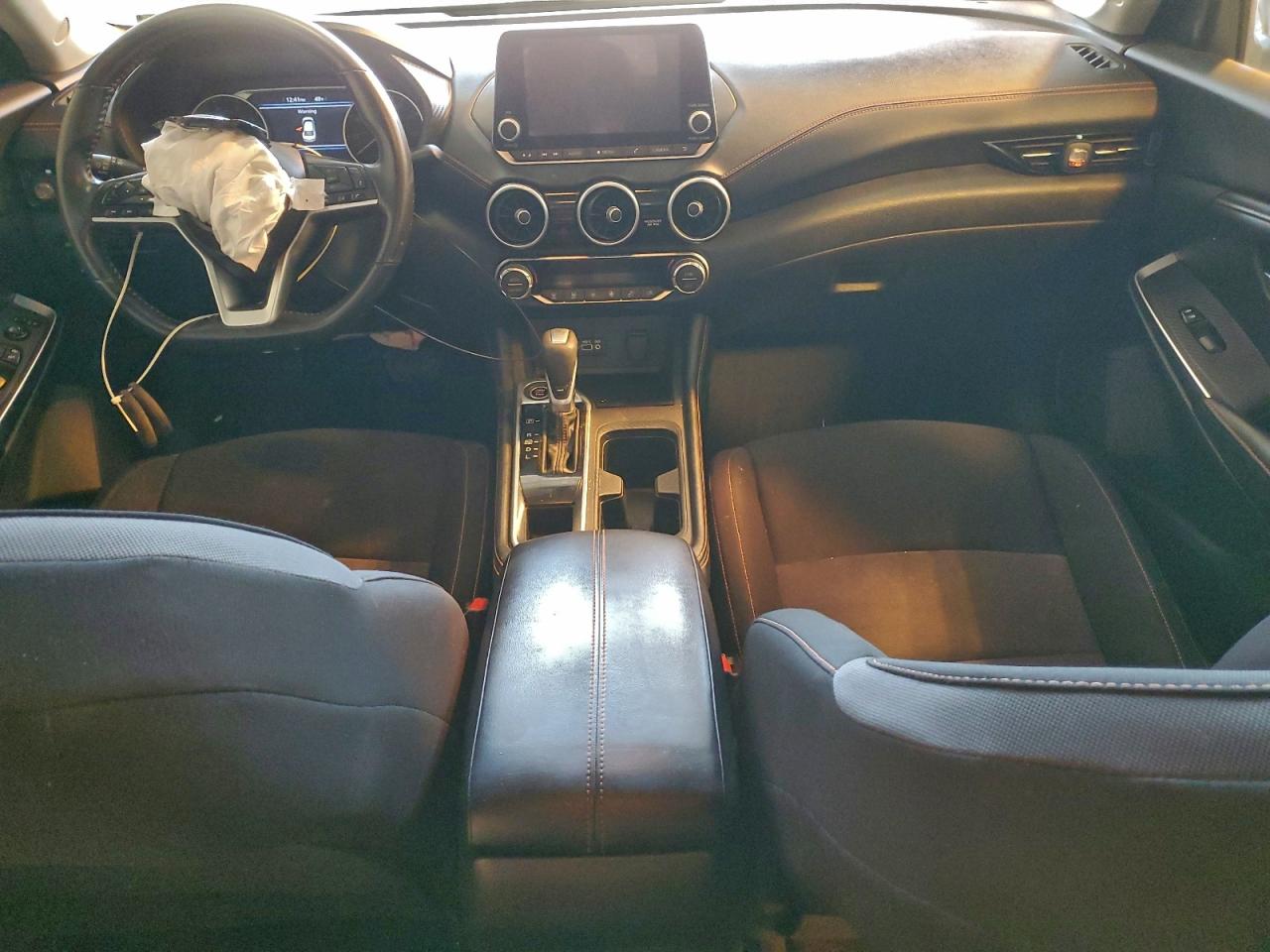 2022 NISSAN SENTRA SR photo 8