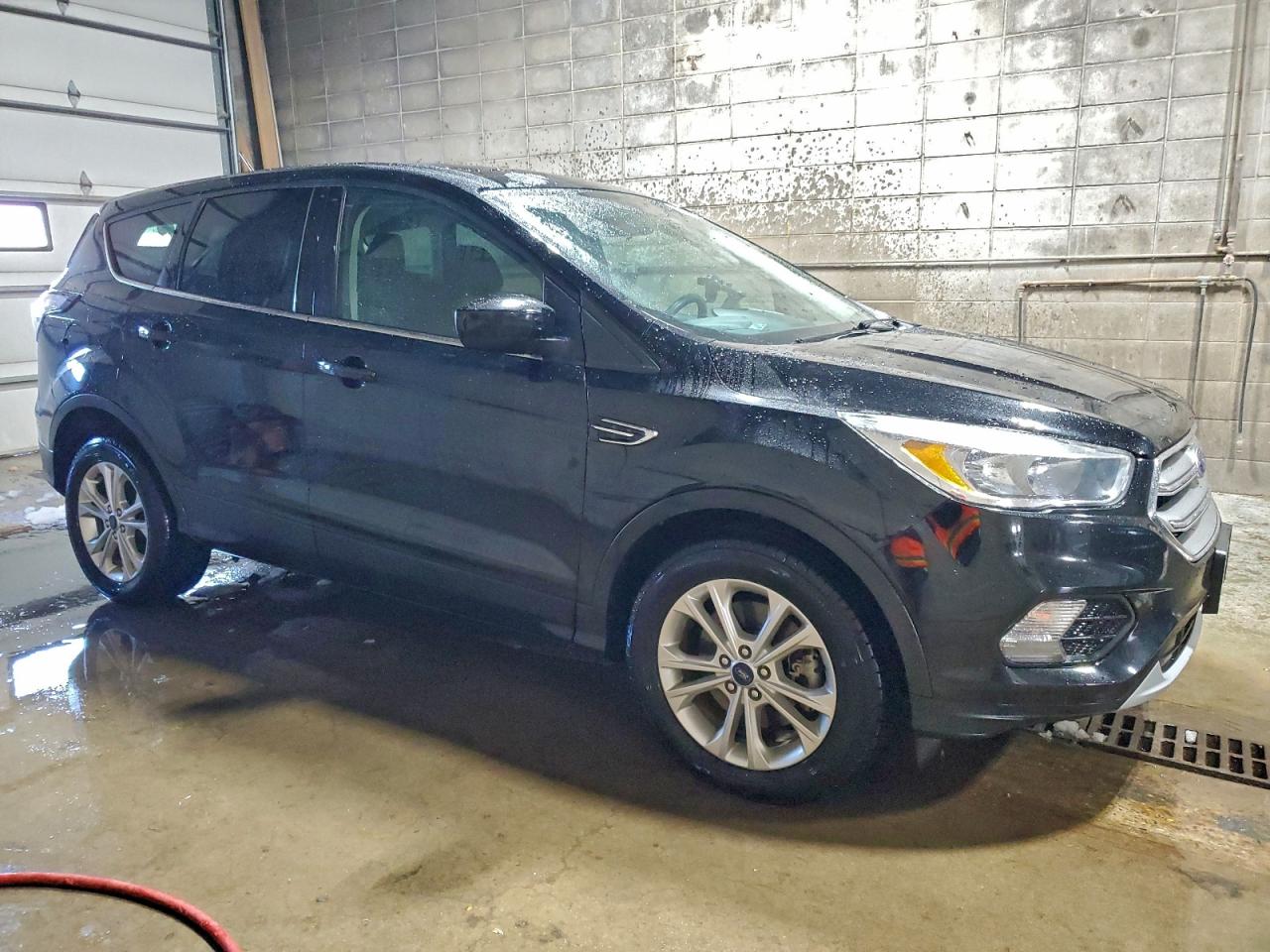 2017 FORD ESCAPE SE photo 7