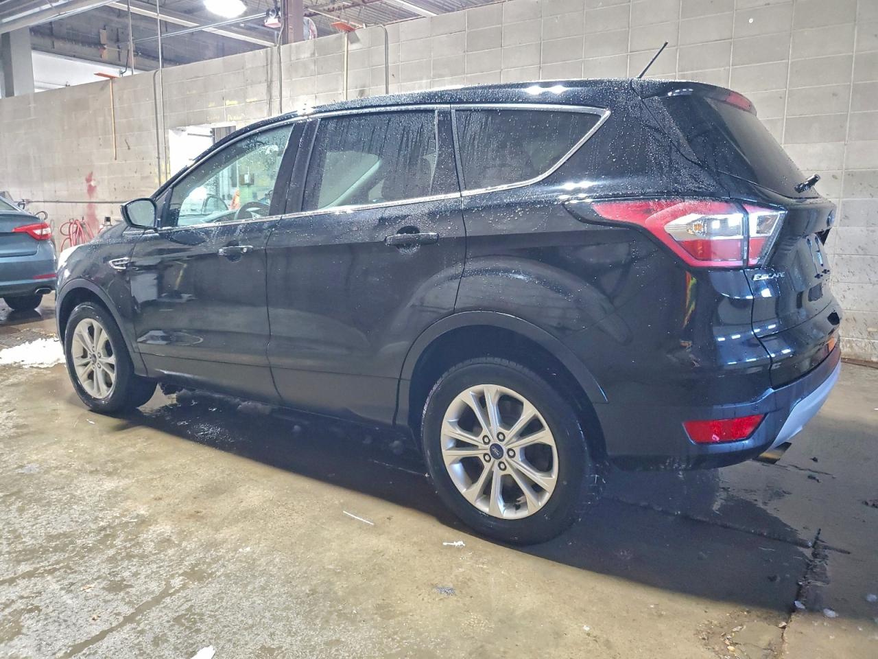2017 FORD ESCAPE SE photo 3