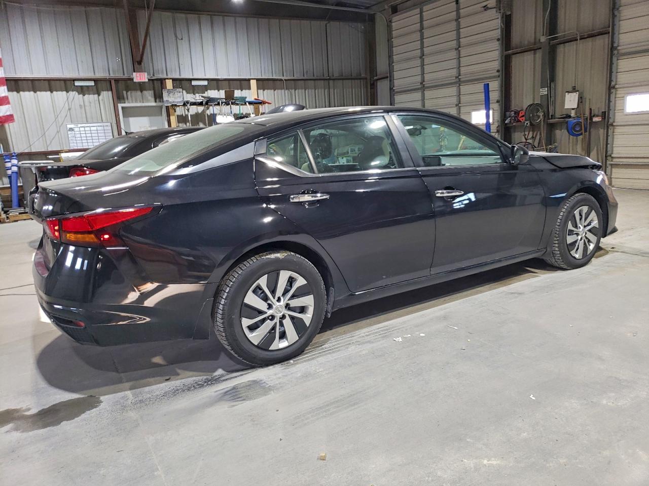 2019 NISSAN ALTIMA S photo 3