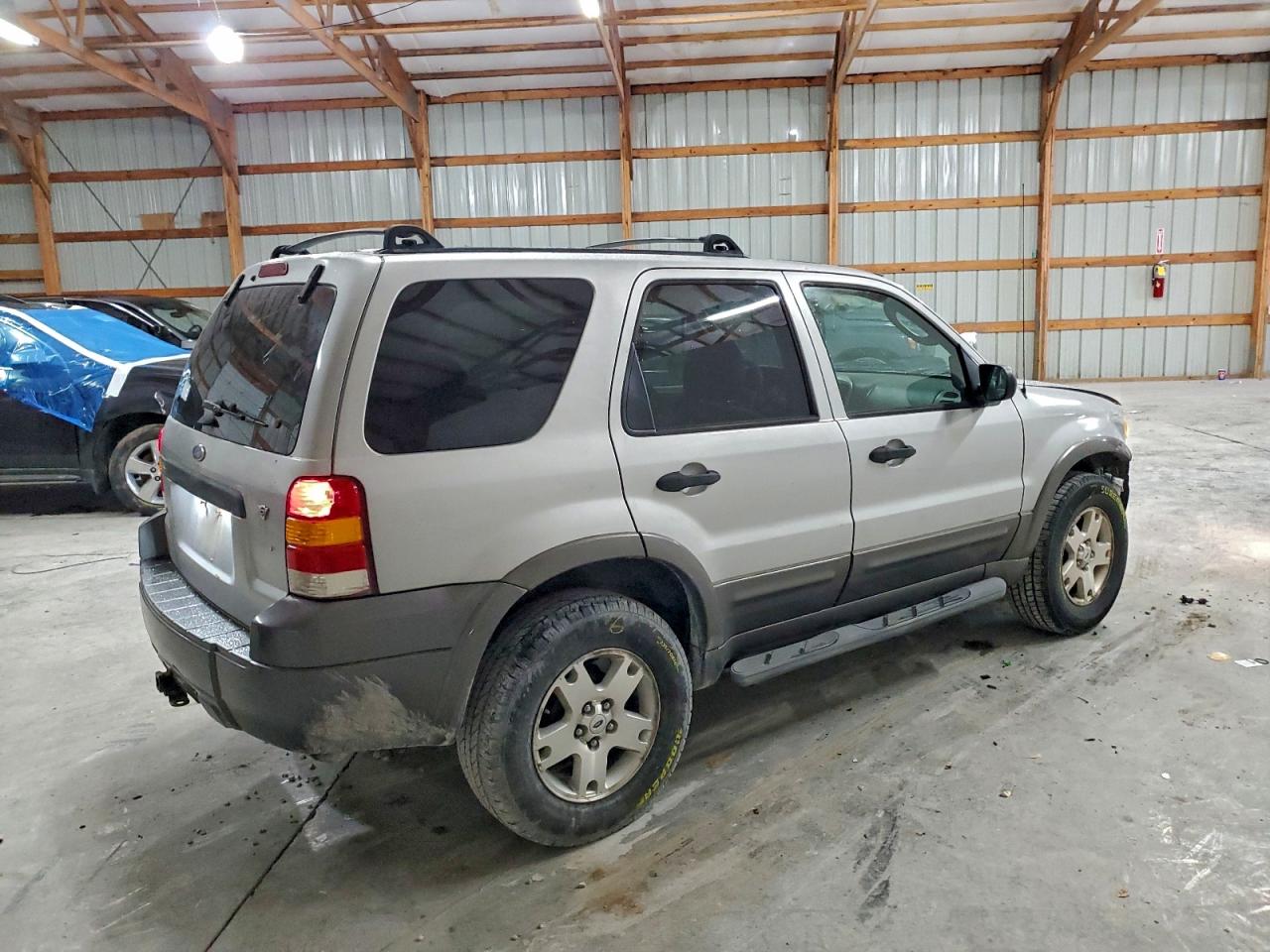 2006 FORD ESCAPE XLT photo 3