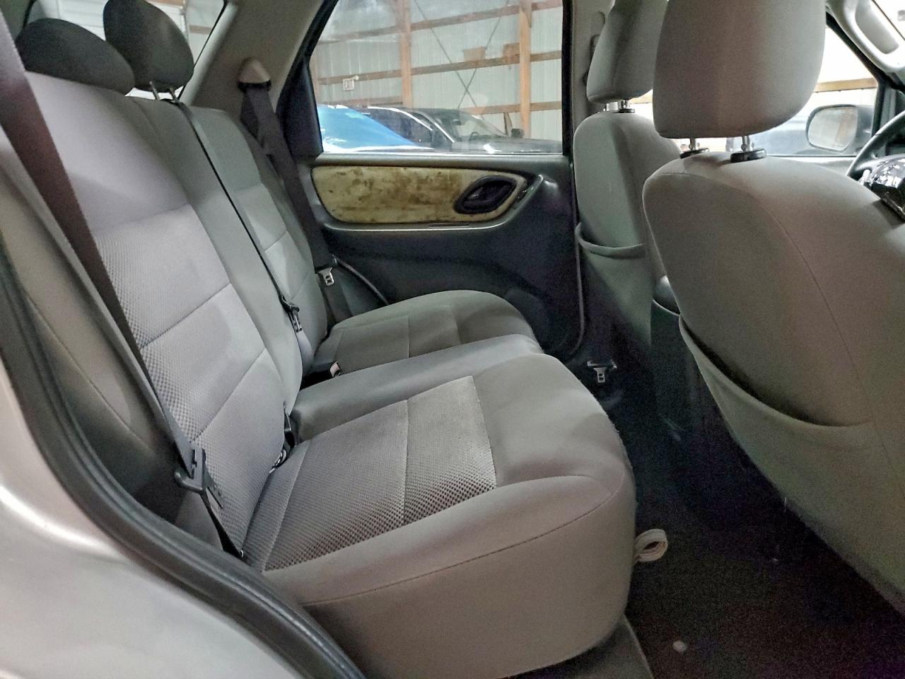 2006 FORD ESCAPE XLT photo 11