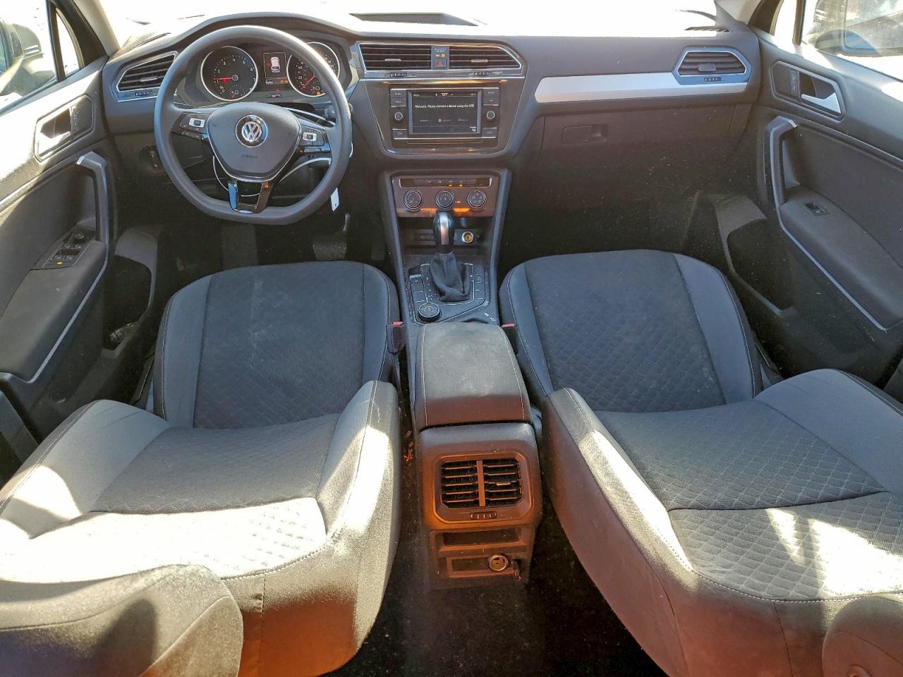 2021 VOLKSWAGEN TIGUAN S photo 8