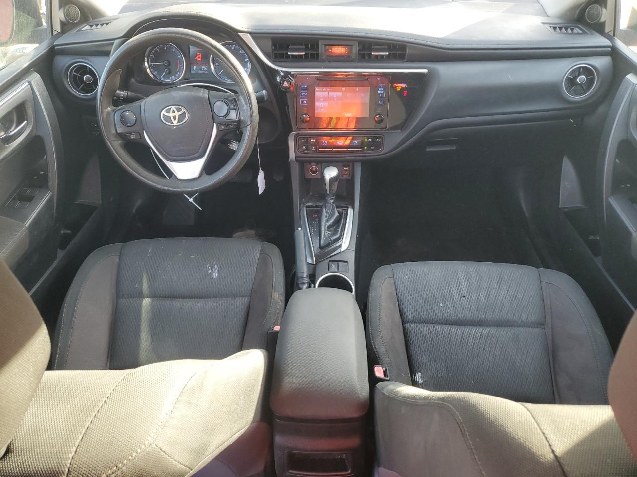 2019 TOYOTA COROLLA L photo 22