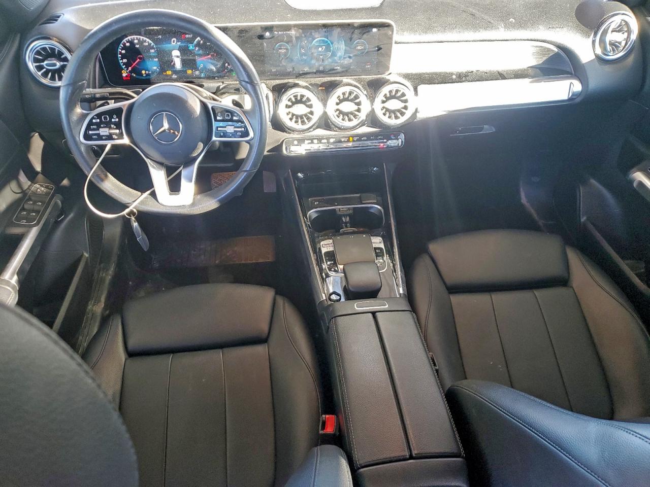 2020 MERCEDES-BENZ GLB 250 photo 29