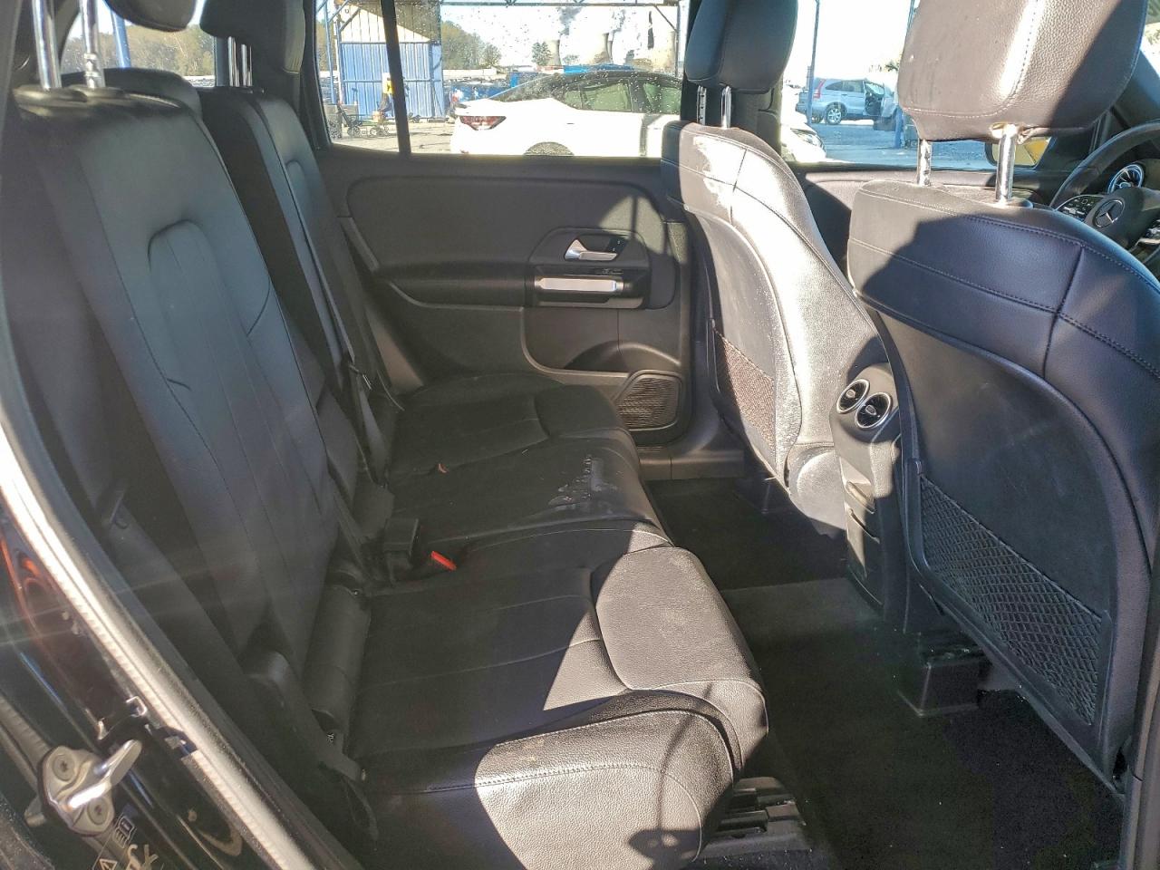 2020 MERCEDES-BENZ GLB 250 photo 37