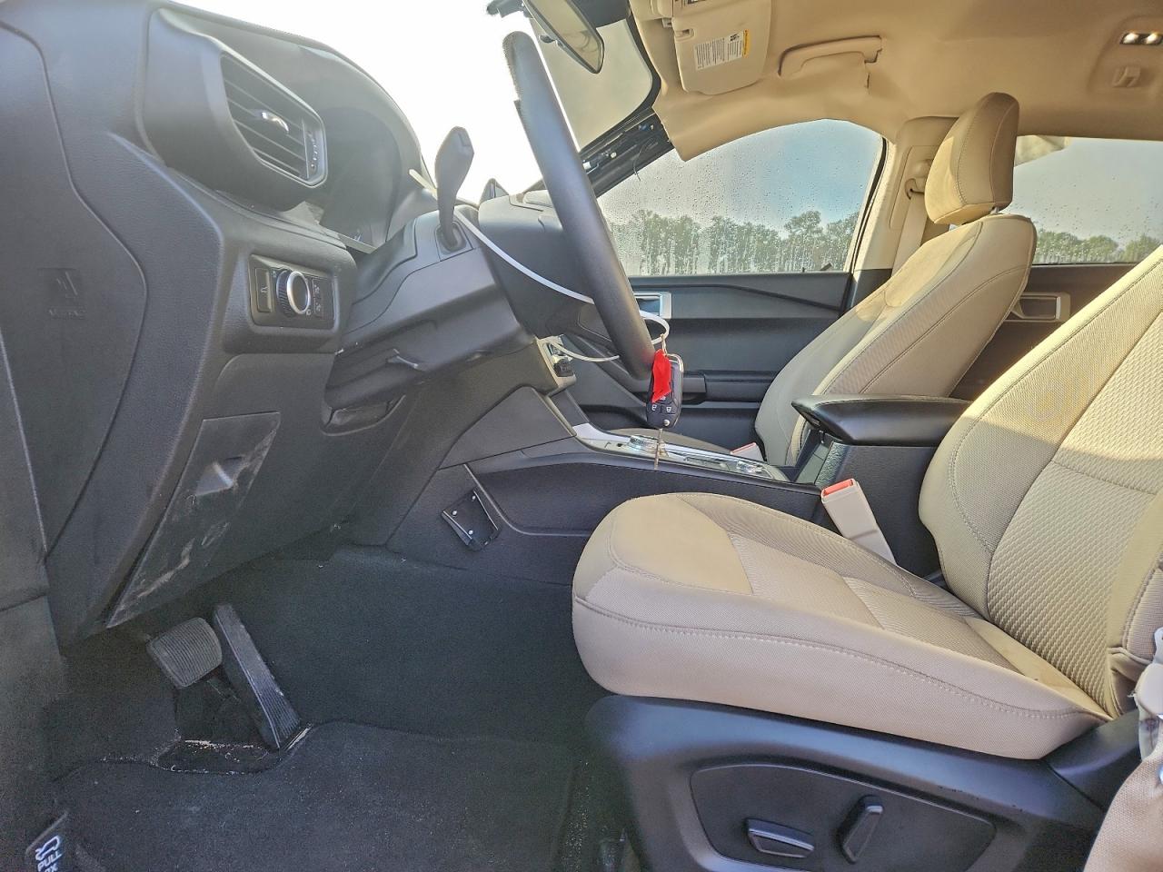 2024 FORD EXPLORER photo 13