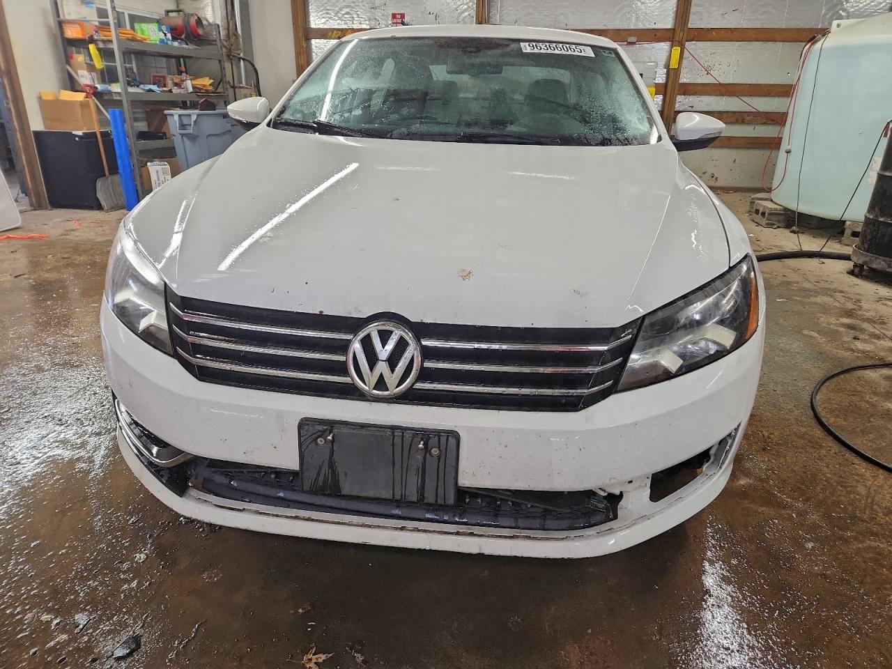 2012 VOLKSWAGEN PASSAT SE photo 13