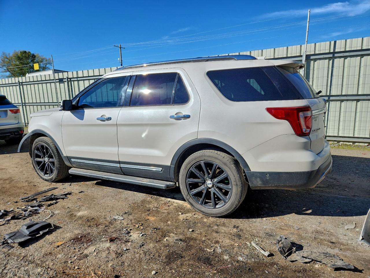 2017 FORD EXPLORER LIMITED photo 4