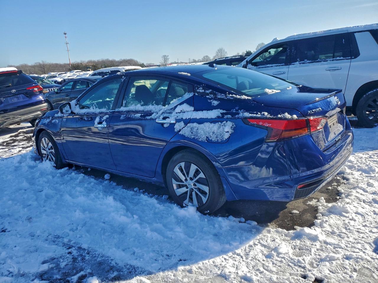 2019 NISSAN ALTIMA S photo 3