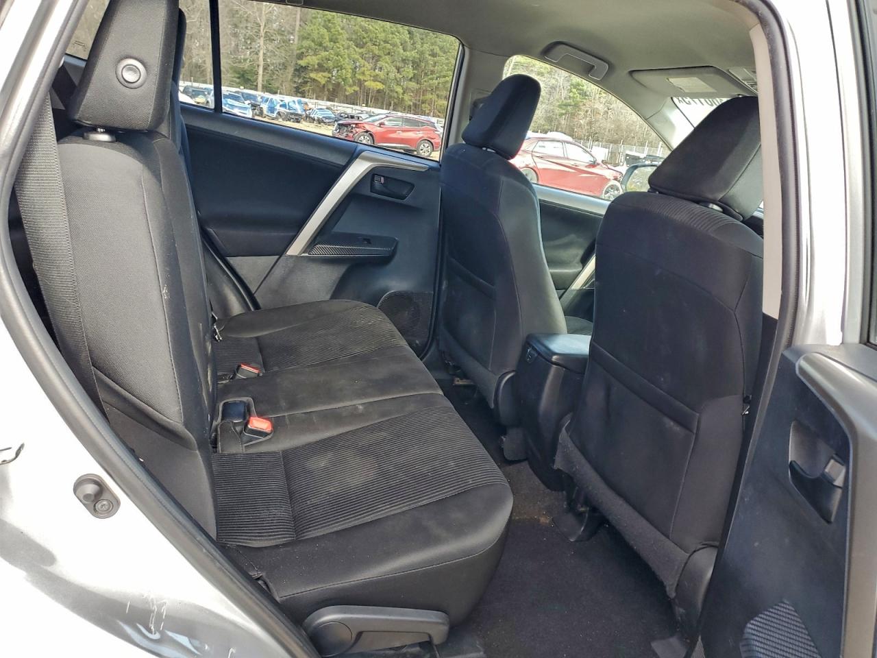 2014 TOYOTA RAV4 LE photo 21