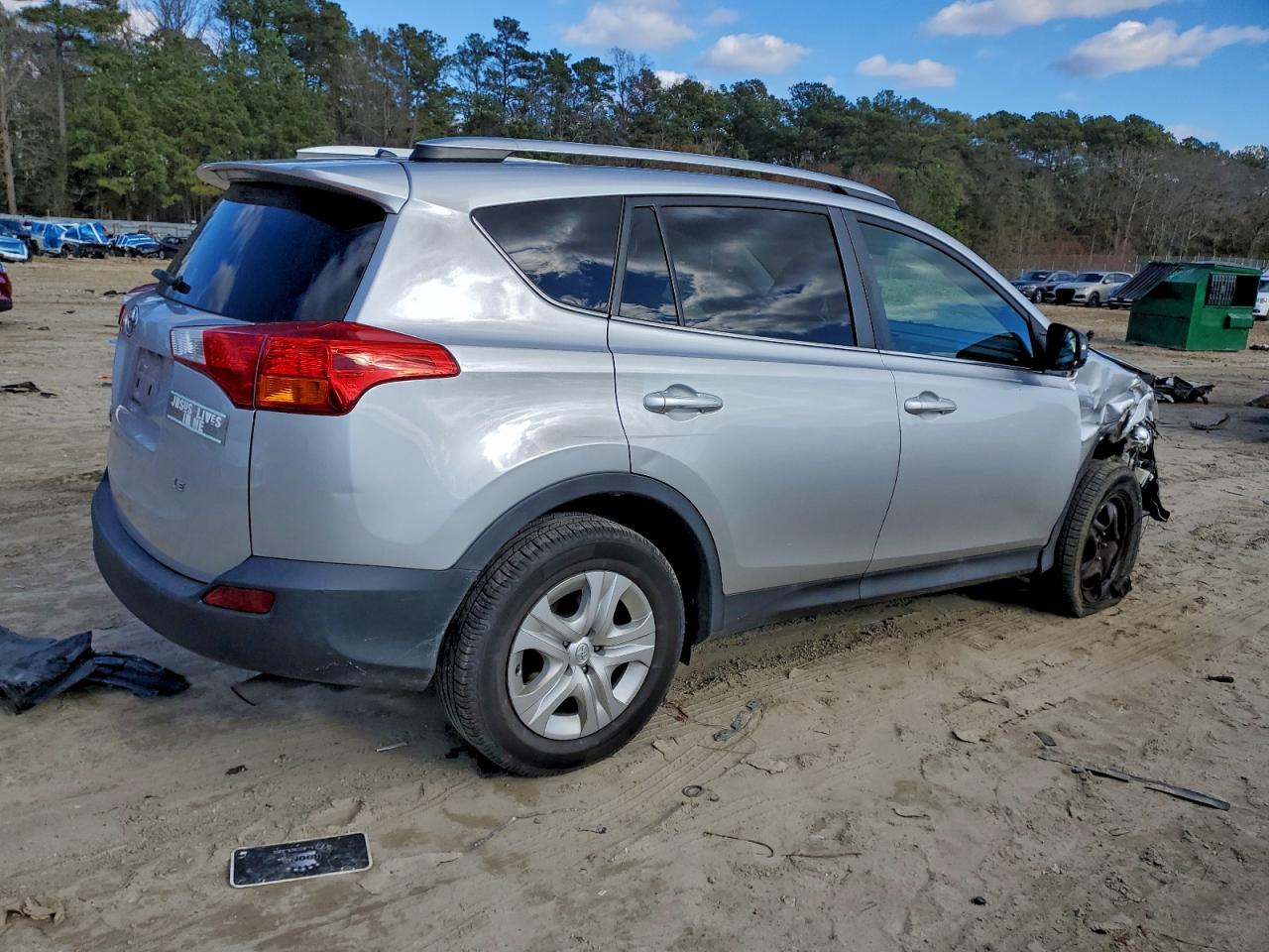 2014 TOYOTA RAV4 LE photo 5